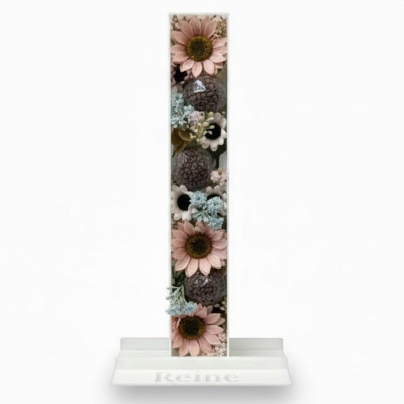 Decorative Letter I with floral design 